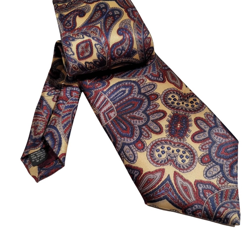 Andre Valentino necktie